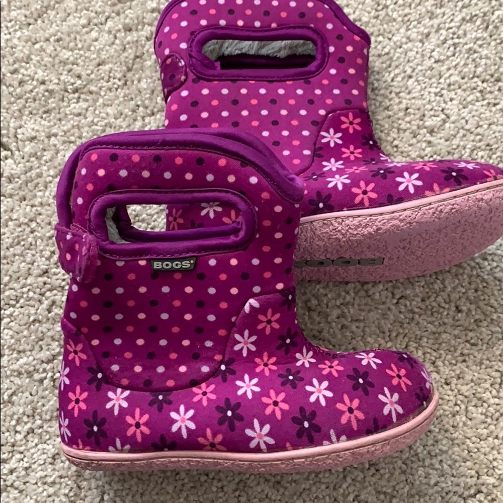 Girls Bogs Boots - size 8